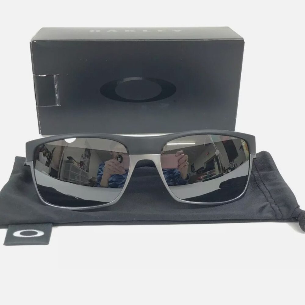 Oakley Sunglasses Black Polarized Matte Sunglasses